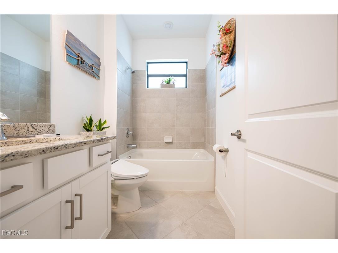 11171 Canopy Loop Fort Myers FL 33913 2025023753 image5