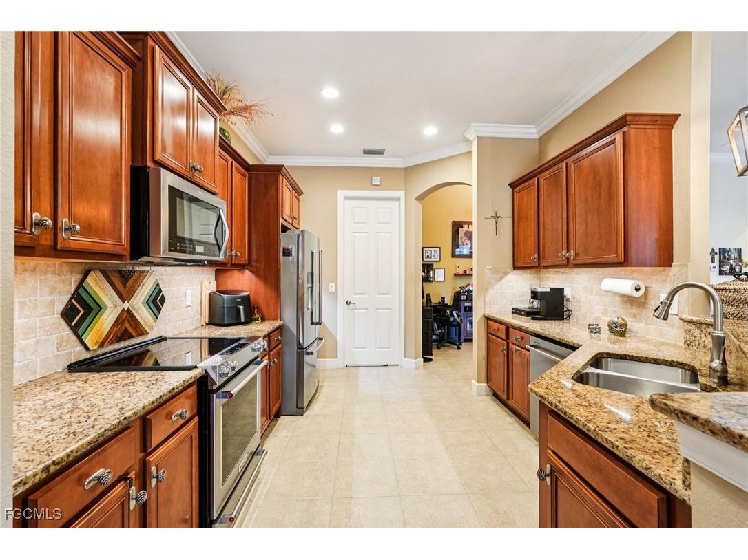 11179 Laughton Circle Fort Myers FL 33913 2025022636 image10