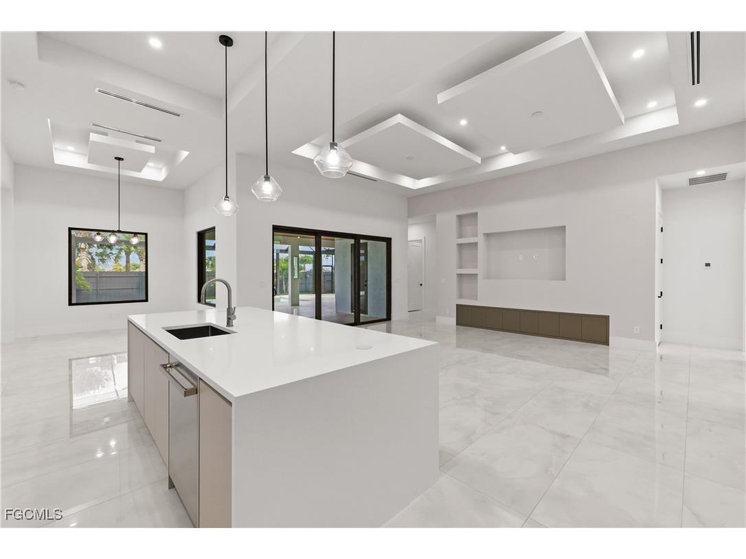 1118 Del Prado Boulevard N Cape Coral FL 33909 2025019447 image14