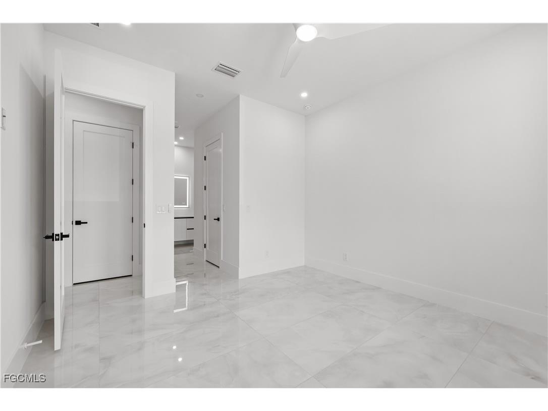 1118 Del Prado Boulevard N Cape Coral FL 33909 2025019447 image27