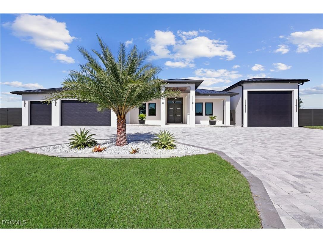 1118 Del Prado Boulevard N Cape Coral FL 33909 2025019447 image3