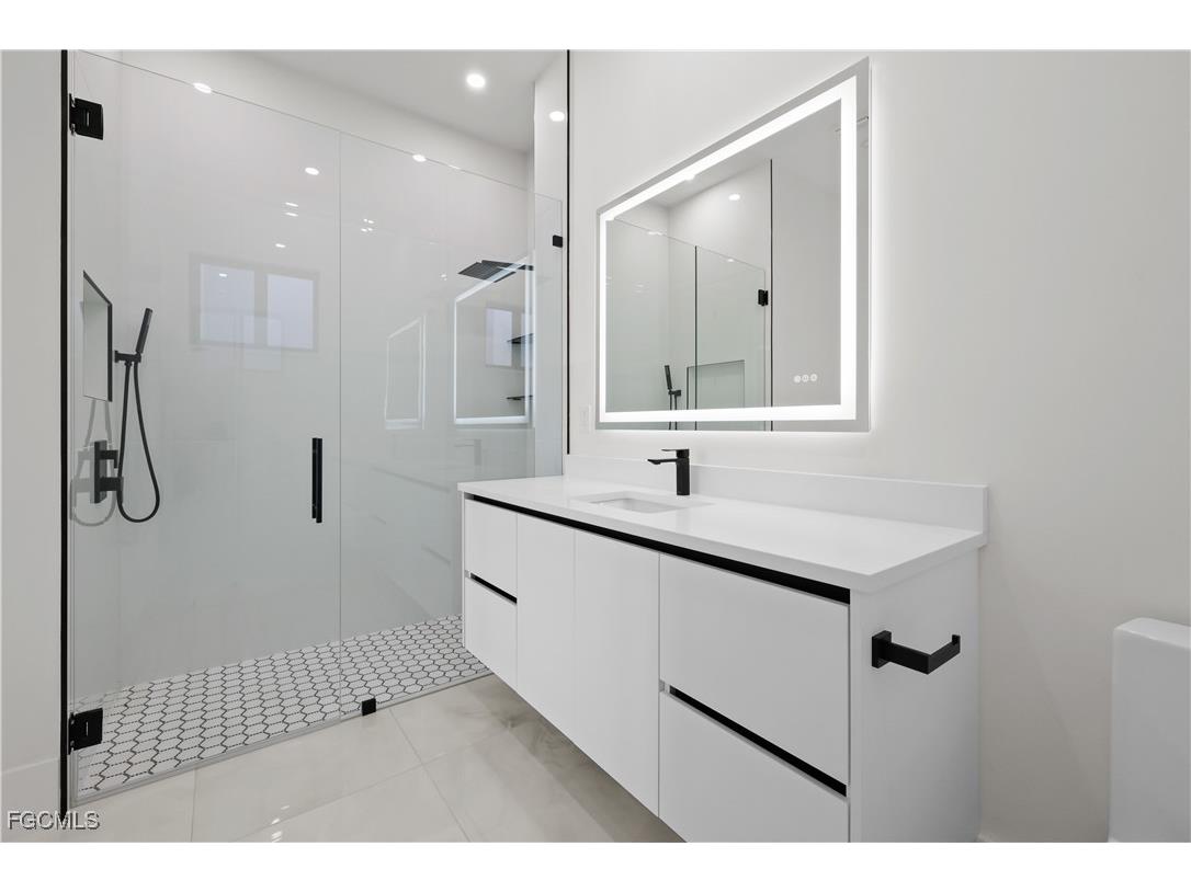 1118 Del Prado Boulevard N Cape Coral FL 33909 2025019447 image30