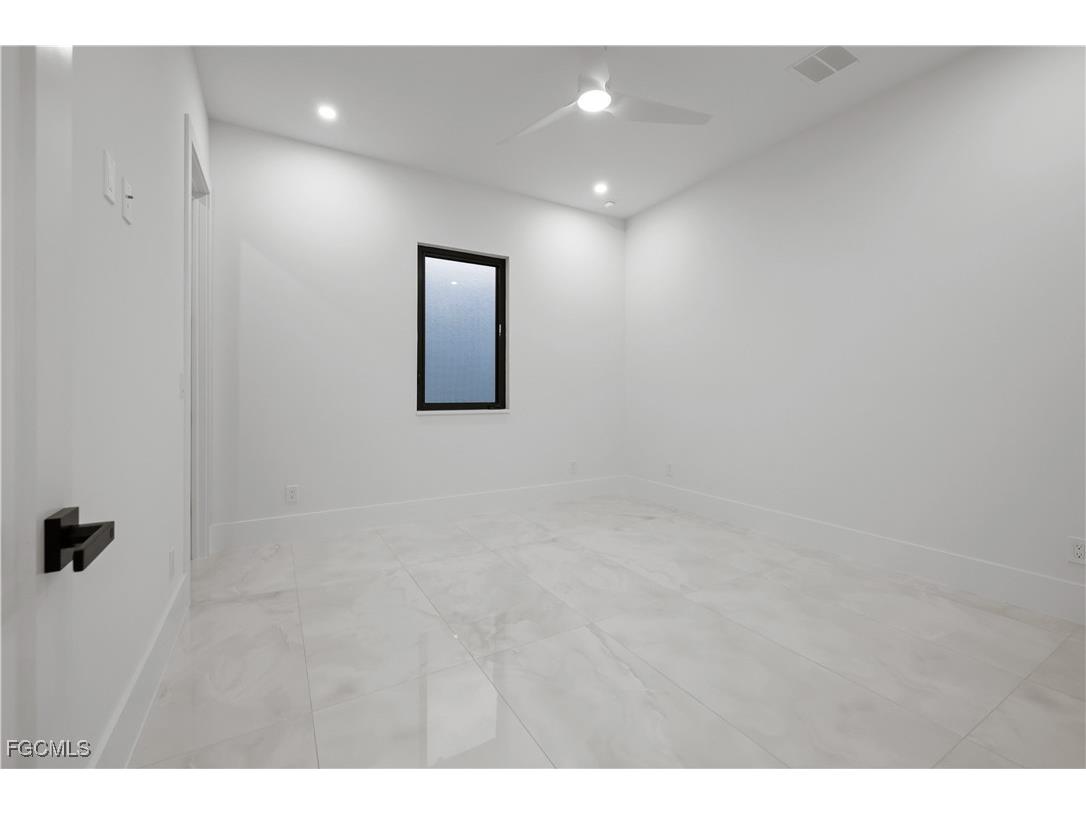 1118 Del Prado Boulevard N Cape Coral FL 33909 2025019447 image31