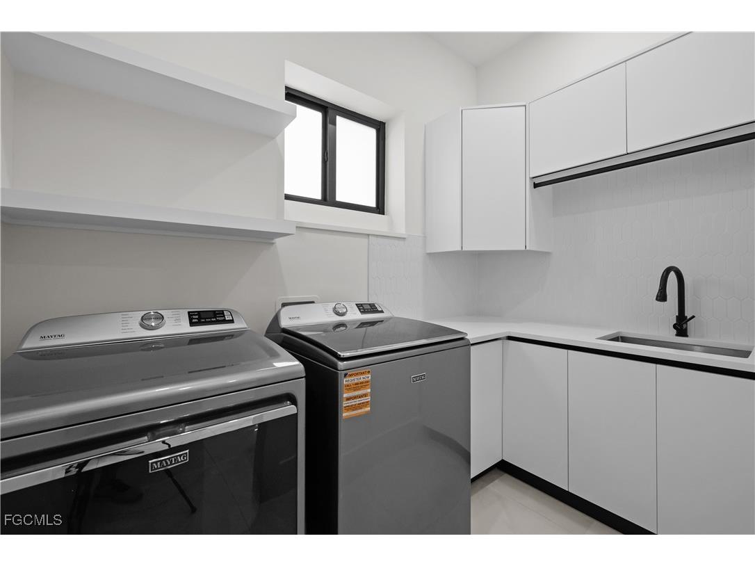 1118 Del Prado Boulevard N Cape Coral FL 33909 2025019447 image34