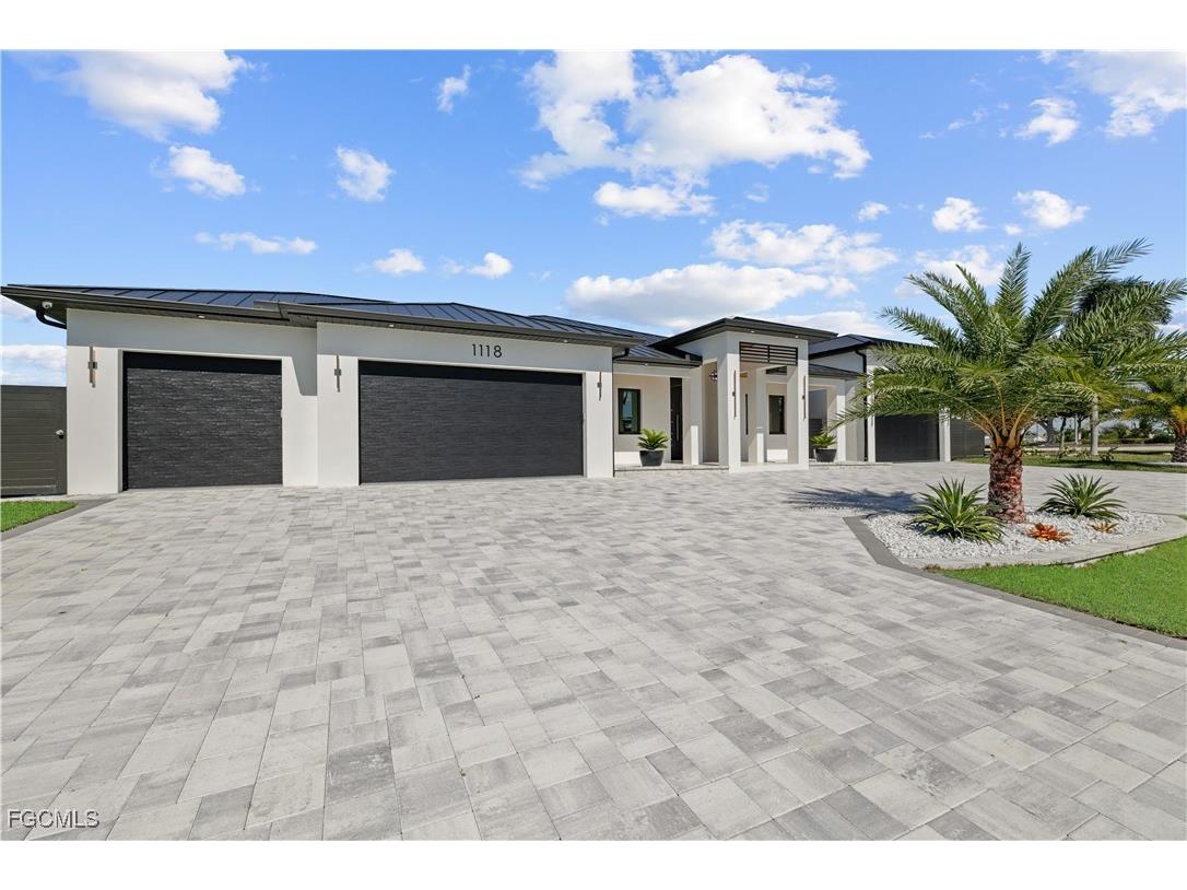 1118 Del Prado Boulevard N Cape Coral FL 33909 2025019447 image4