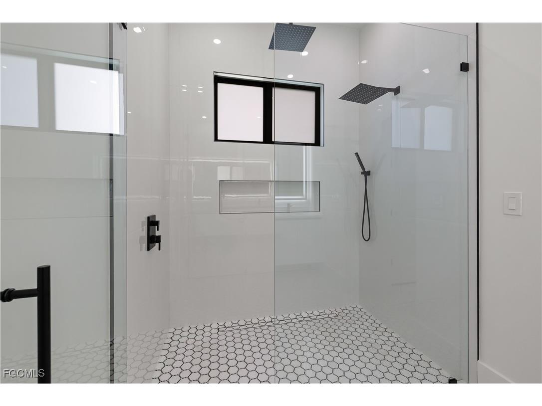 1118 Del Prado Boulevard N Cape Coral FL 33909 2025019447 image40