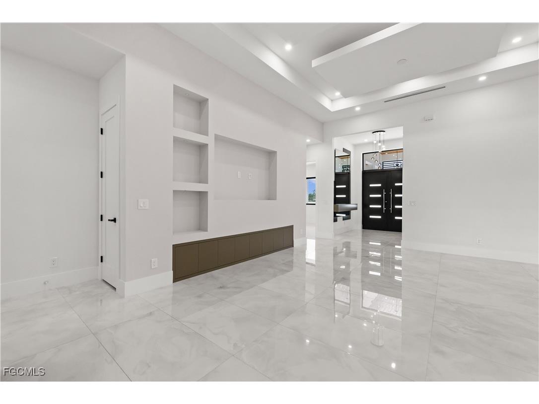 1118 Del Prado Boulevard N Cape Coral FL 33909 2025019447 image41