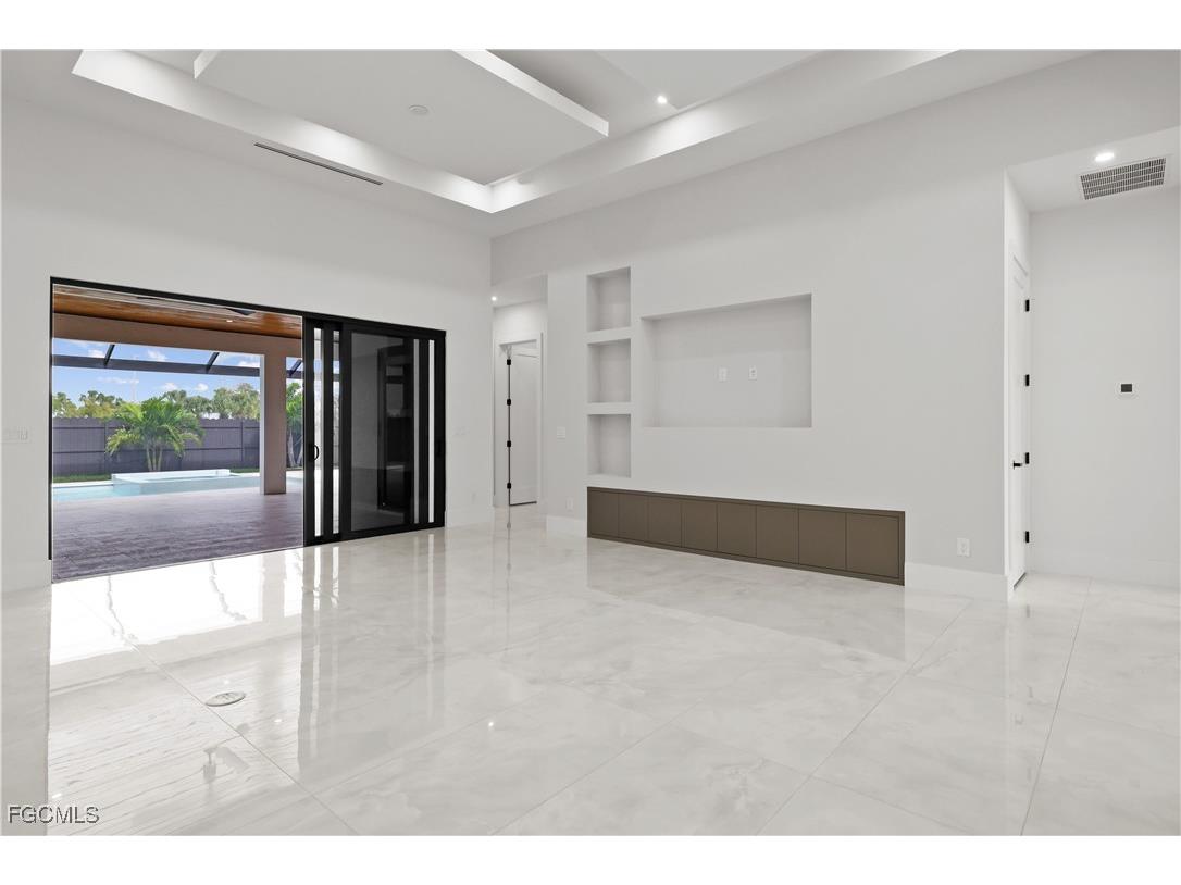 1118 Del Prado Boulevard N Cape Coral FL 33909 2025019447 image42