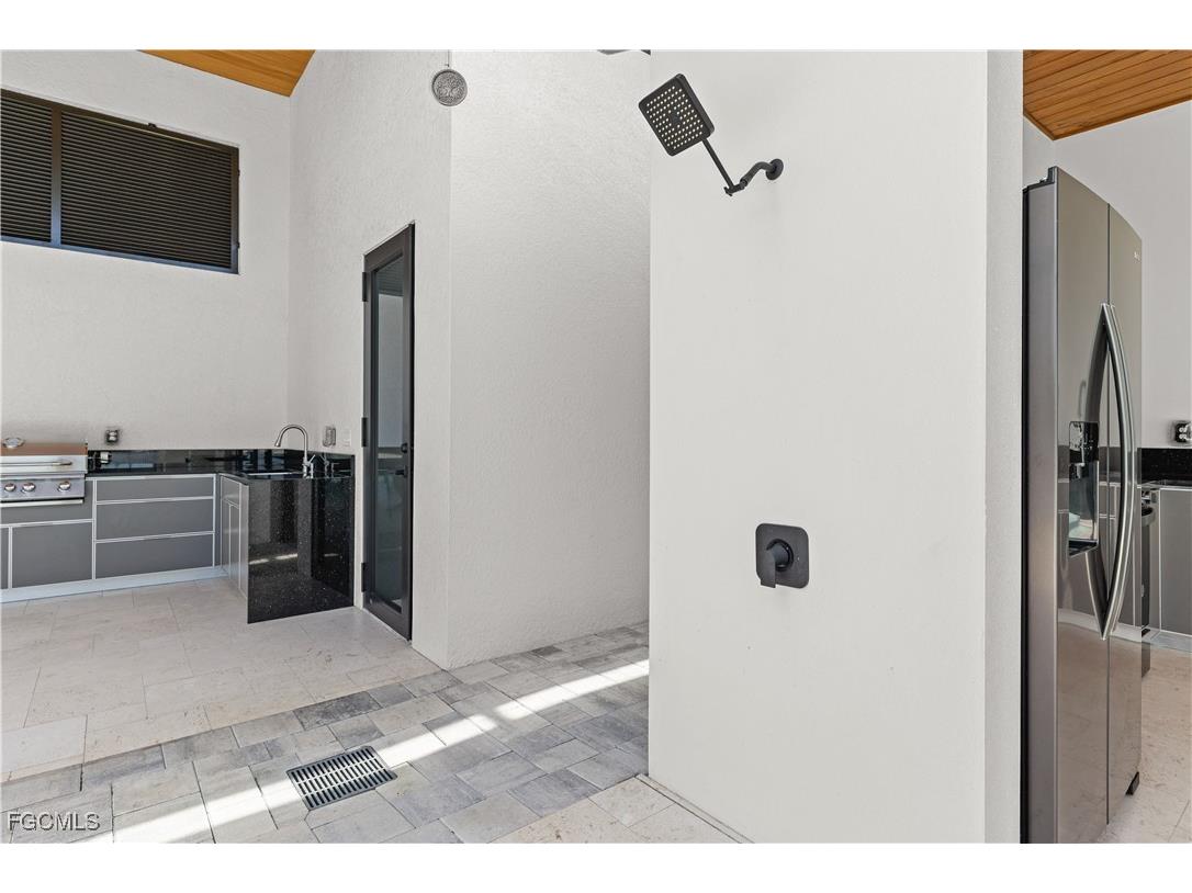 1118 Del Prado Boulevard N Cape Coral FL 33909 2025019447 image44