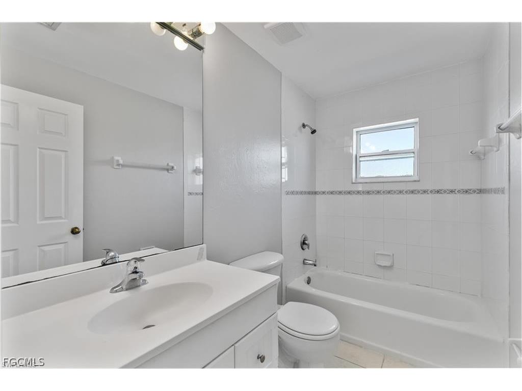 1118 Diplomat Parkway E Cape Coral FL 33909 2026012943 image11