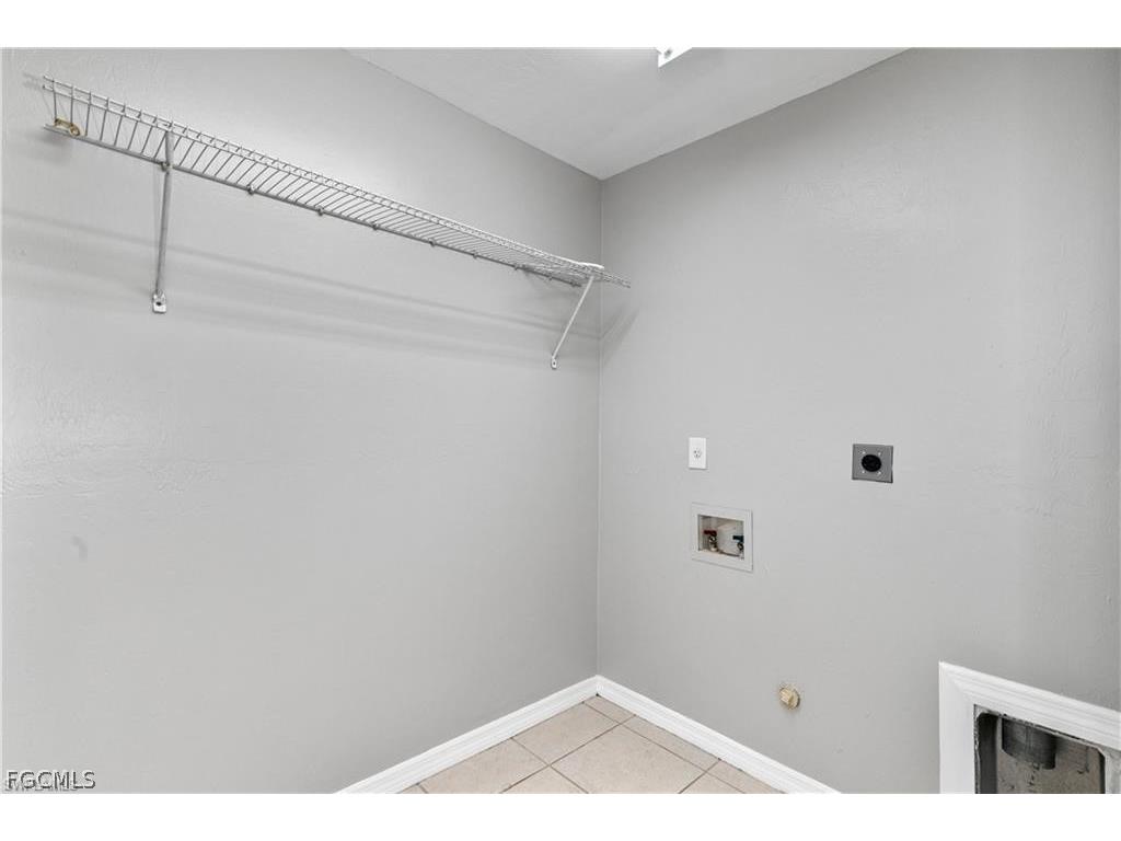 1118 Diplomat Parkway E Cape Coral FL 33909 2026012943 image12