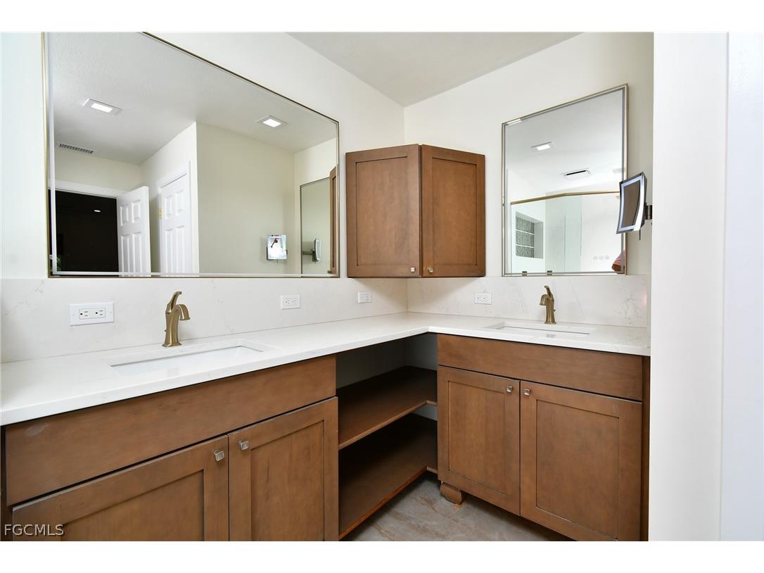 1118 NW 17th Street Cape Coral FL 33993 2026010435 image22