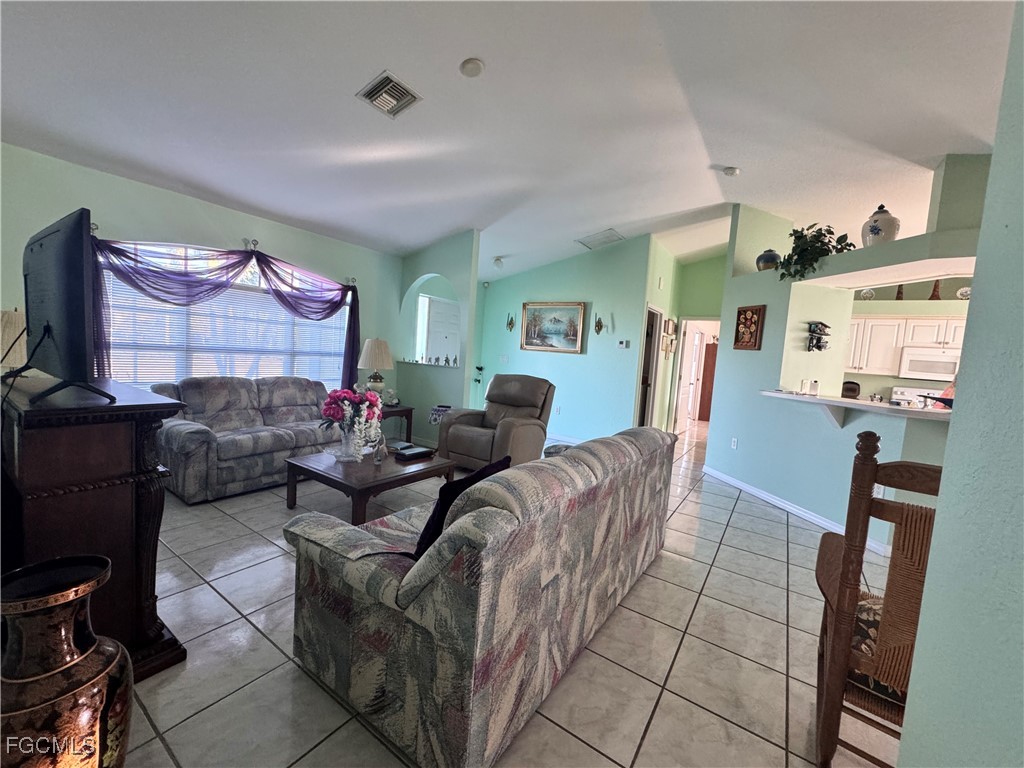 1118 SE 5th Place Cape Coral FL 33990 2025022227 image11