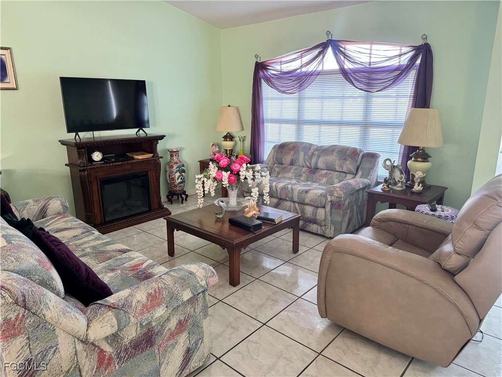 1118 SE 5th Place Cape Coral FL 33990 2025022227 image12