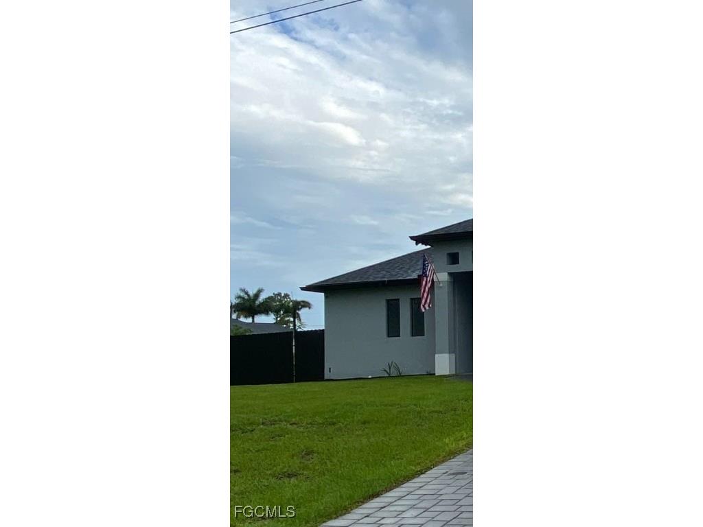 1119 Colonial Street E Lehigh Acres FL 33974 2025022030 image1