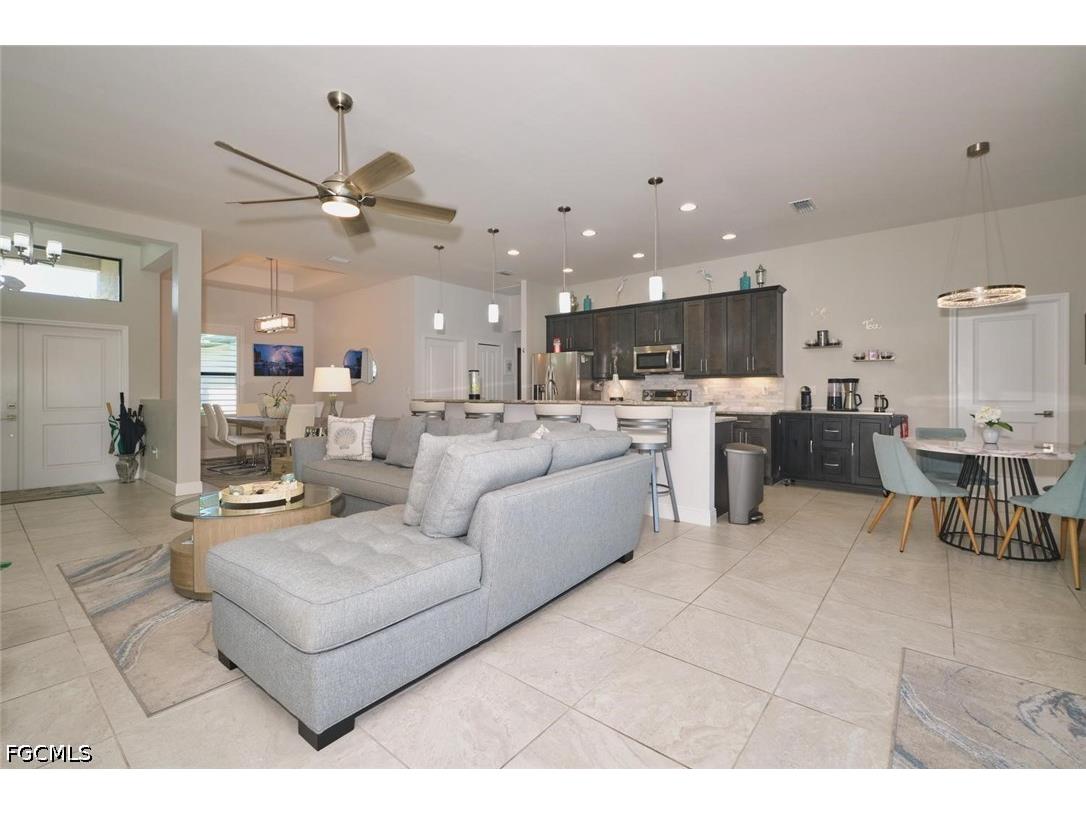 1119 NE 2nd Terrace Cape Coral FL 33909 2026022931 image11
