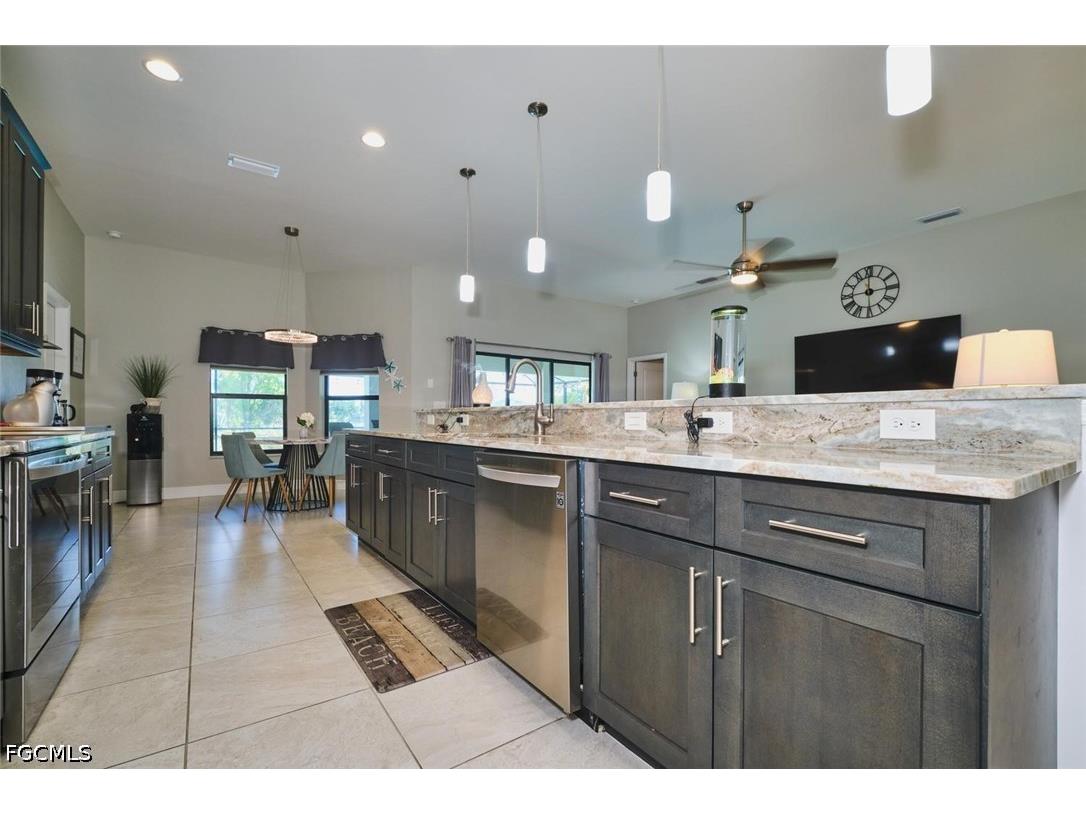 1119 NE 2nd Terrace Cape Coral FL 33909 2026022931 image19