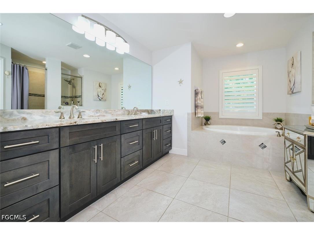 1119 NE 2nd Terrace Cape Coral FL 33909 2026022931 image28