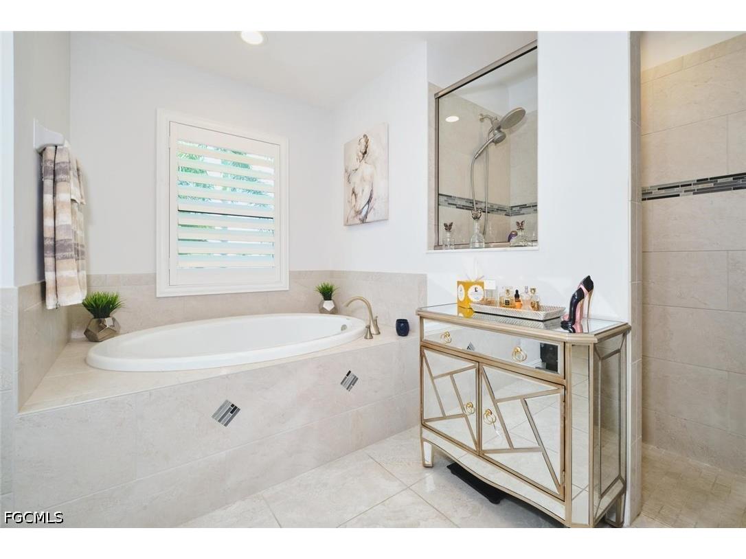 1119 NE 2nd Terrace Cape Coral FL 33909 2026022931 image29