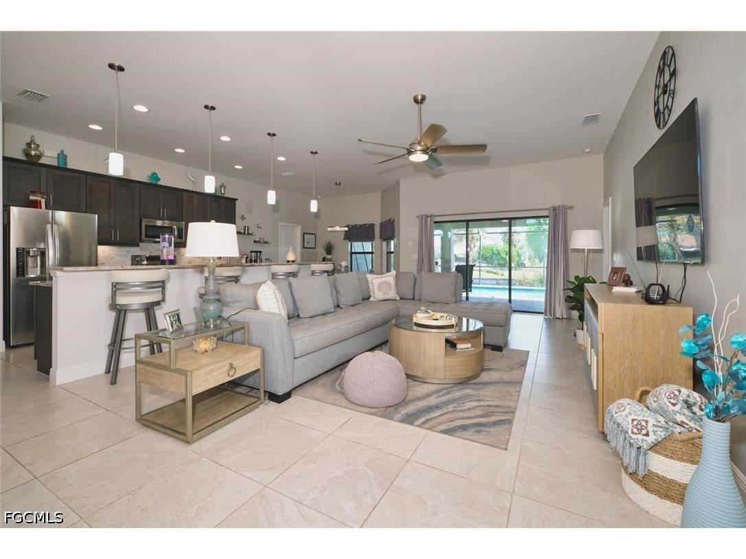 1119 NE 2nd Terrace Cape Coral FL 33909 2026022931 image5