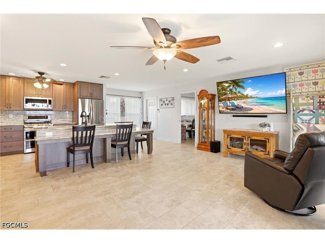 1119 SE 28th Terrace Cape Coral FL 33904 2026016411 image11