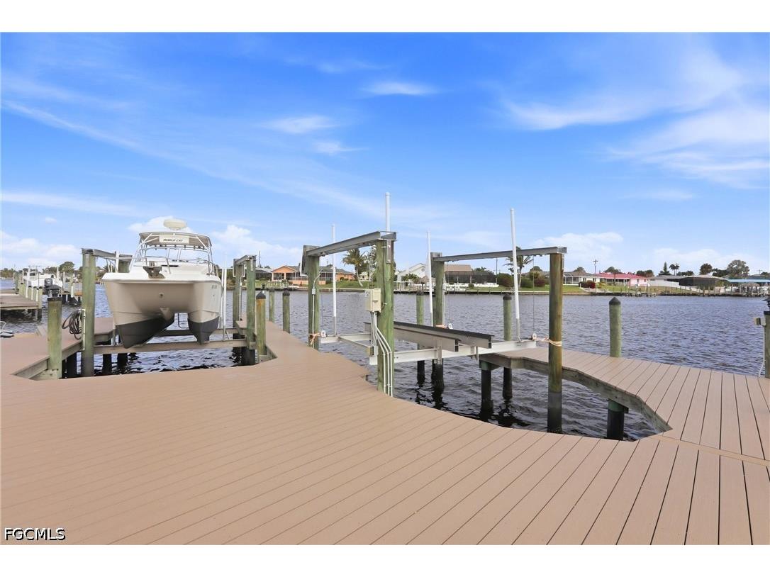 1119 SE 28th Terrace Cape Coral FL 33904 2026016411 image6