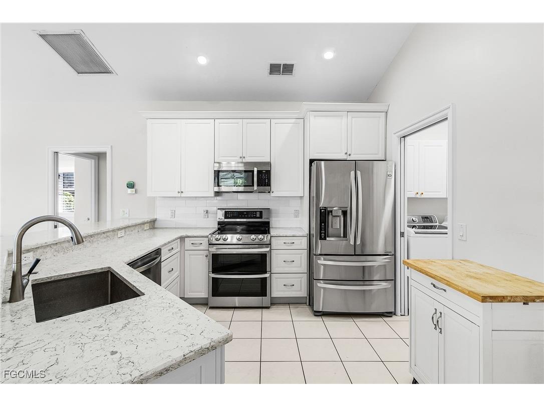 11195 Callaway Greens Drive Fort Myers FL 33913 2025022033 image8