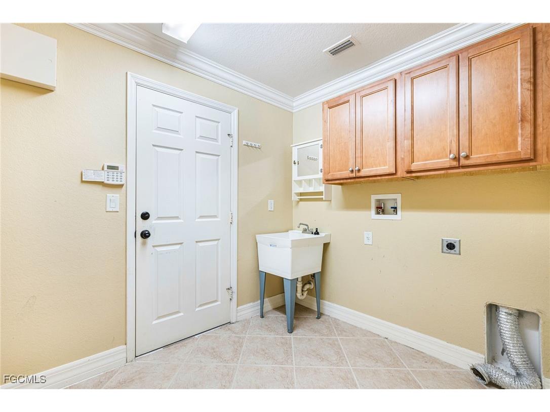 11196 Sand Pine Court Fort Myers FL 33913 2025020222 image22