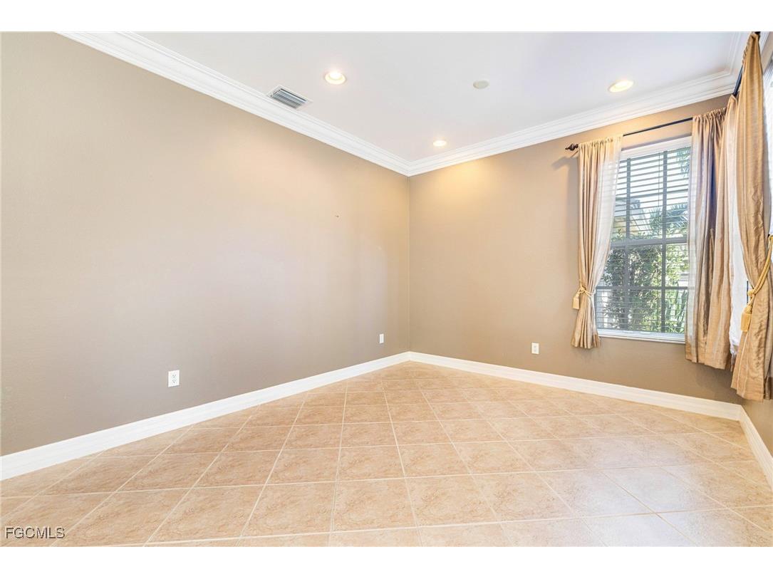 11196 Sand Pine Court Fort Myers FL 33913 2025020222 image3