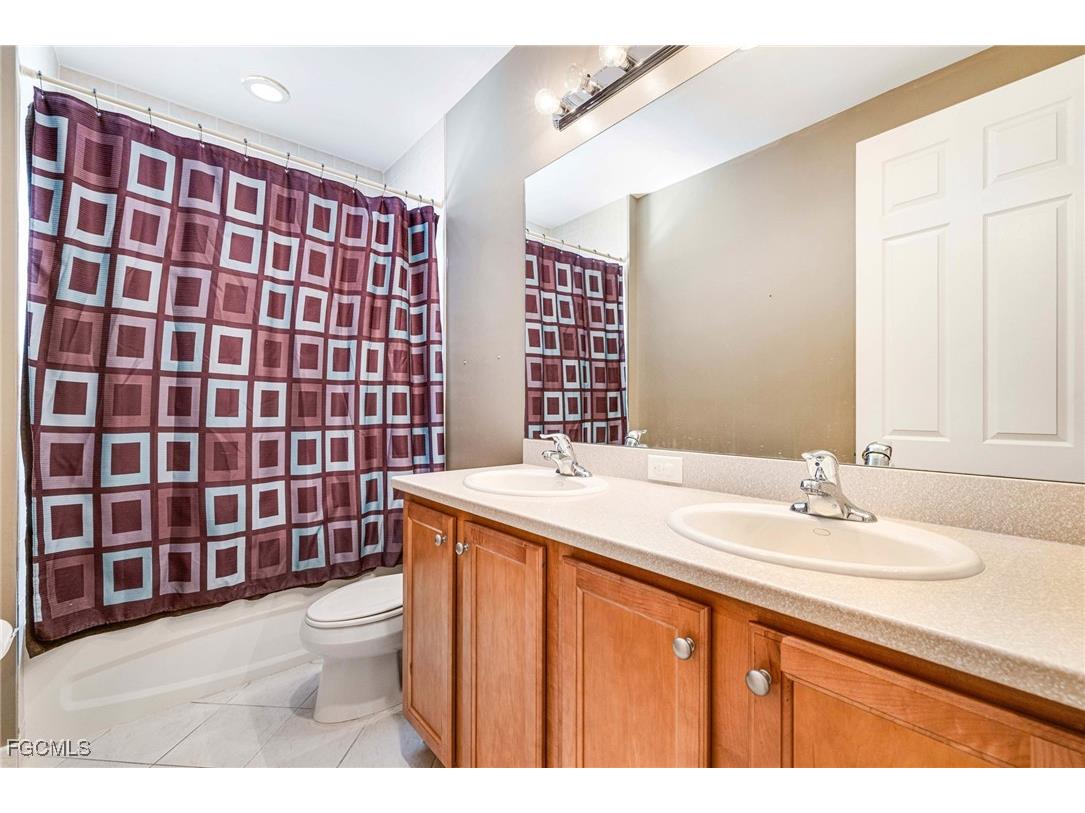 11196 Sand Pine Court Fort Myers FL 33913 2025020222 image32