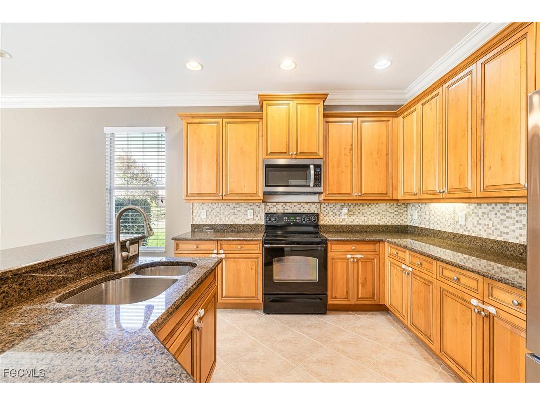 11196 Sand Pine Court Fort Myers FL 33913 2025020222 image7