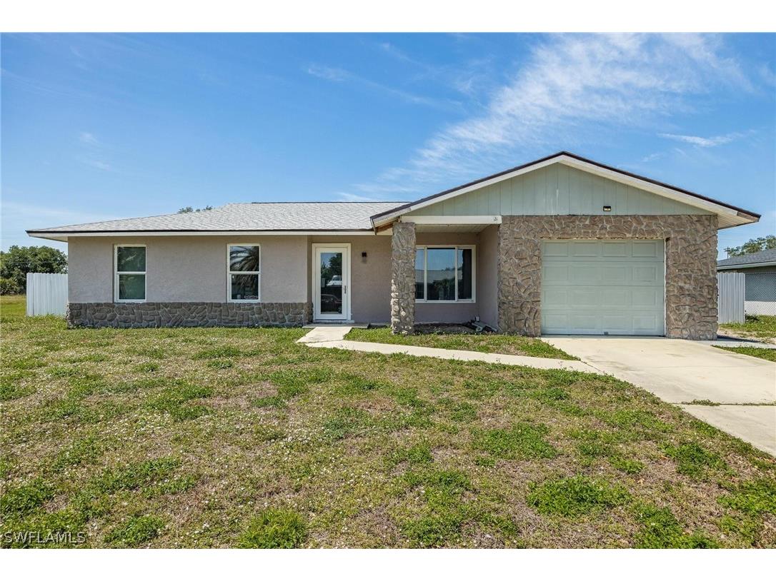 112 Airview Avenue Lehigh Acres FL 33936 224010124 image1