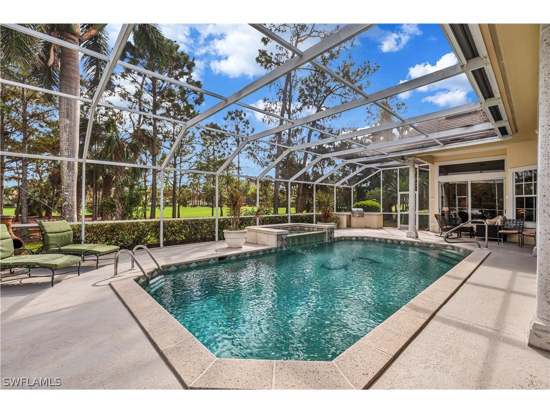 112 Edgemere Way S Naples FL 34105 222080667 image1