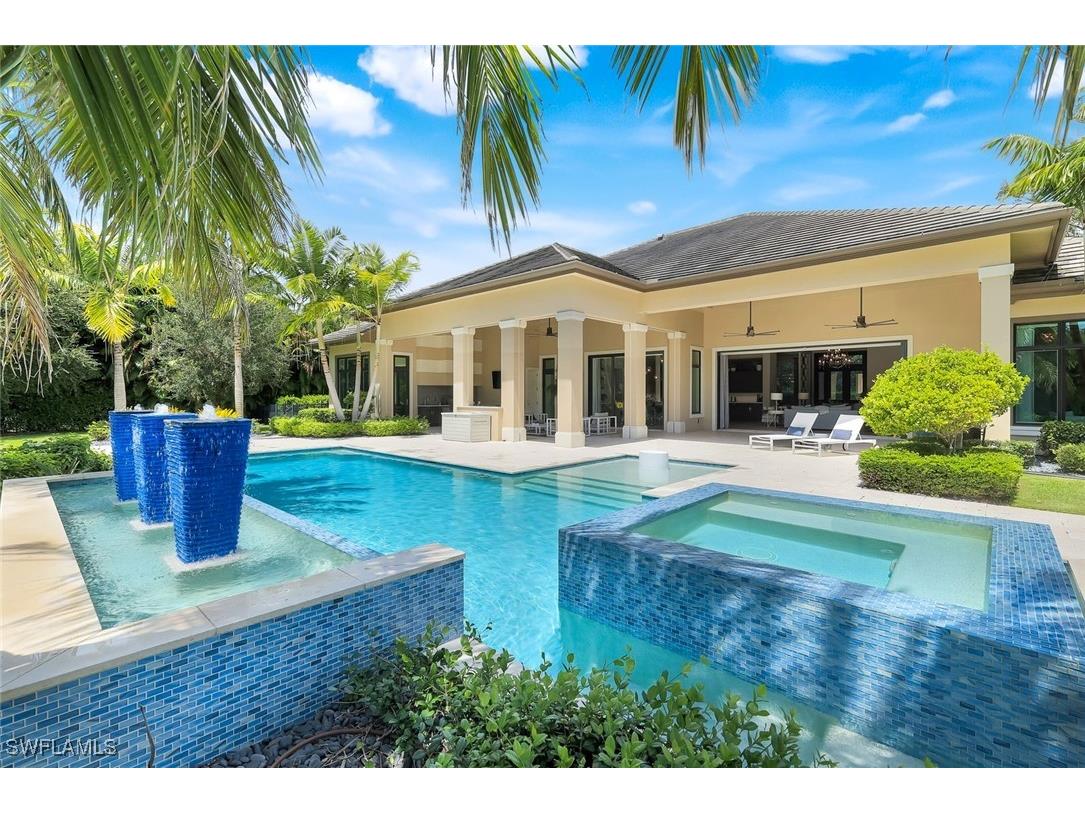 112 Hickory Road Naples FL 34108 225068183 image1