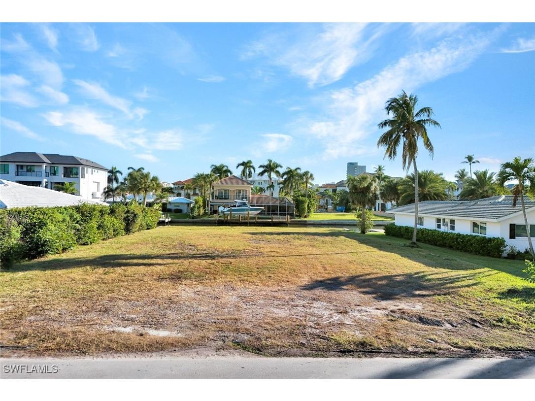 112 Seabreeze Avenue Naples FL 34108 225081980 image7