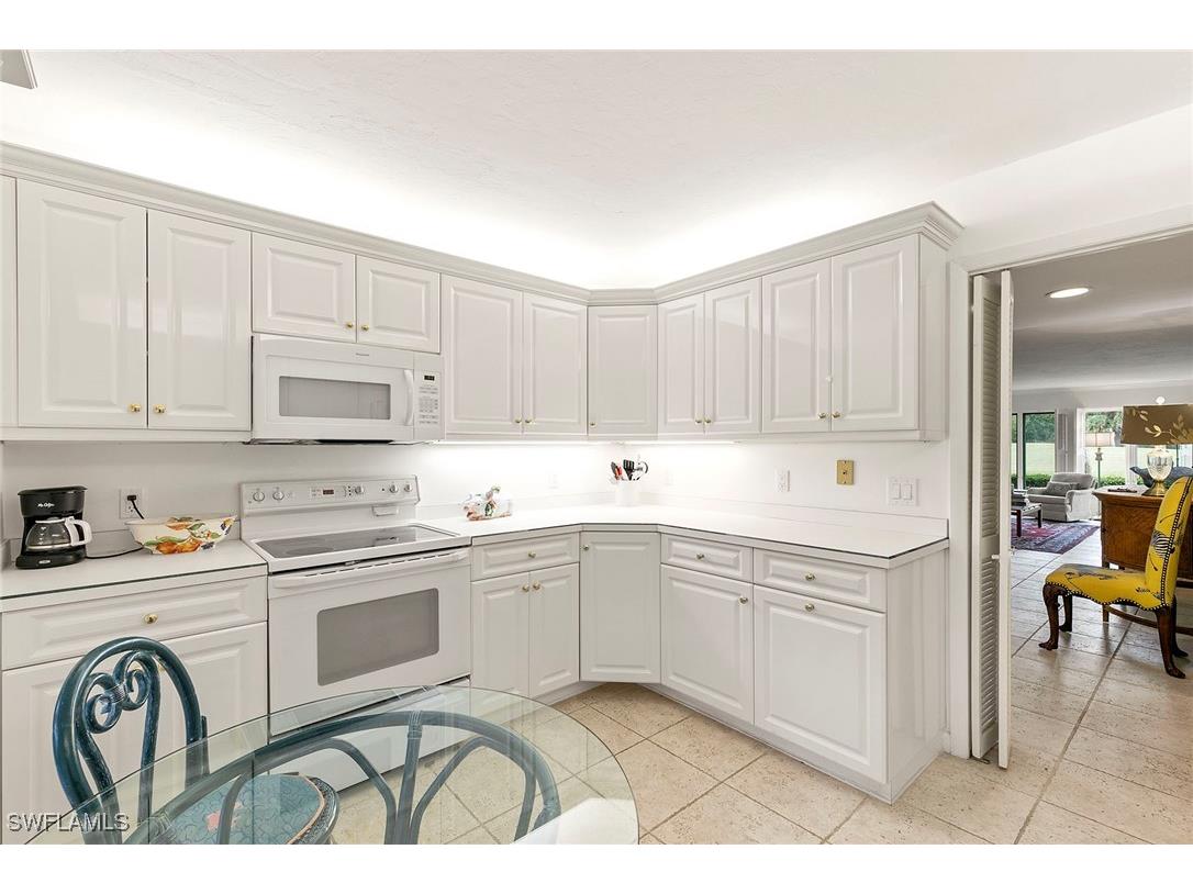 112 Wilderness Drive #123 Naples FL 34105 225077611 image14