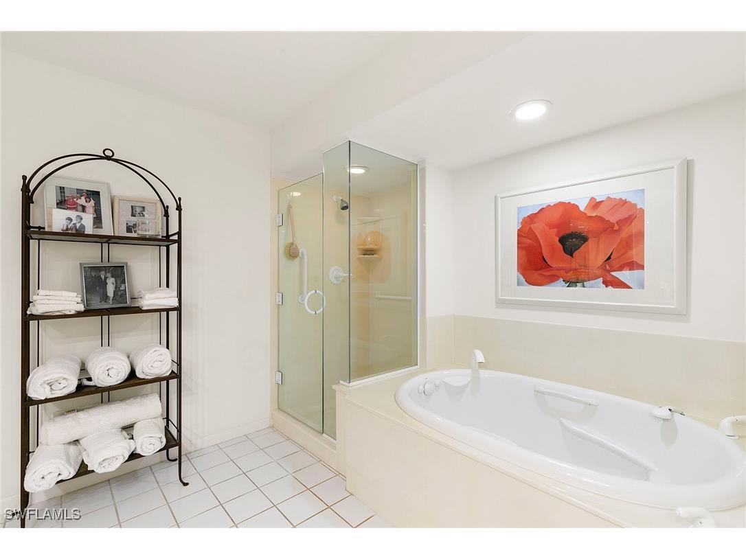 112 Wilderness Drive #123 Naples FL 34105 225077611 image18