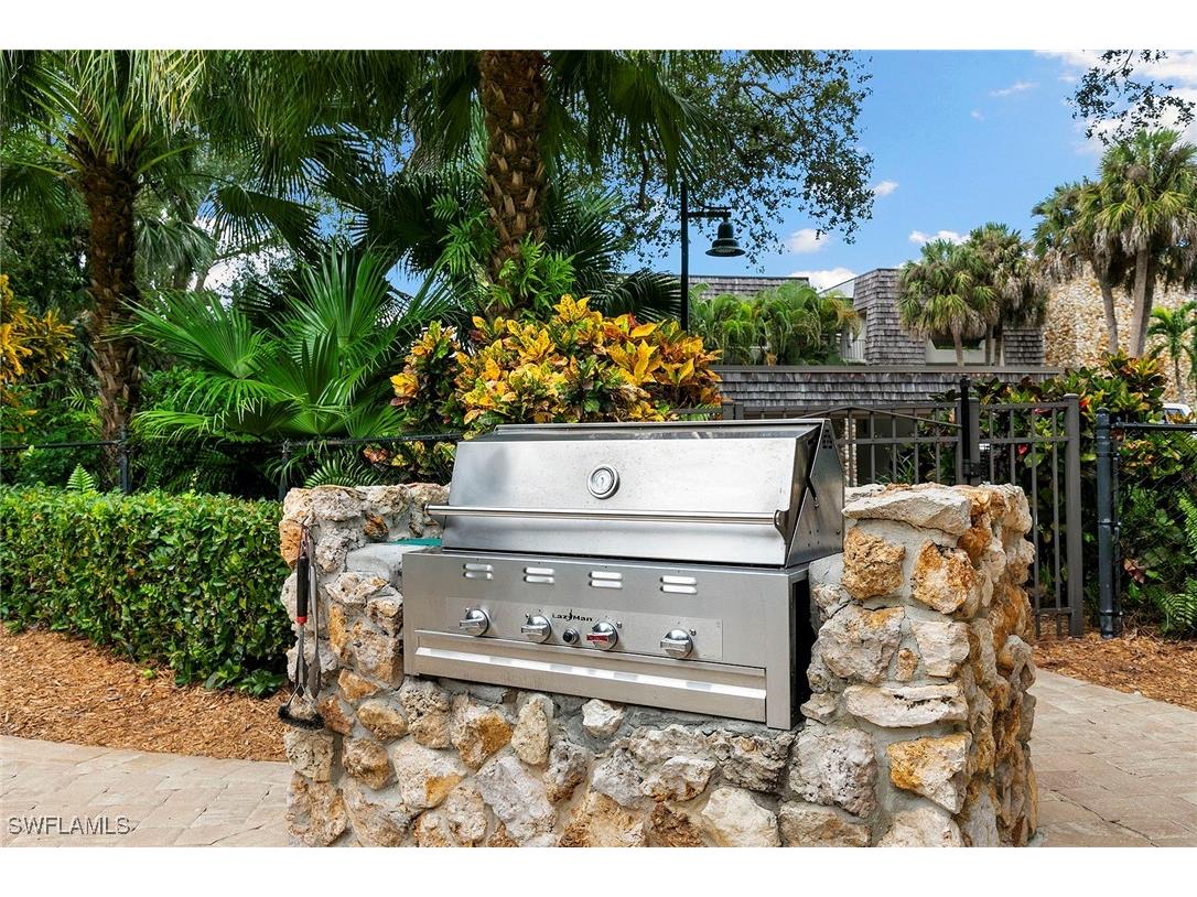 112 Wilderness Drive #123 Naples FL 34105 225077611 image27