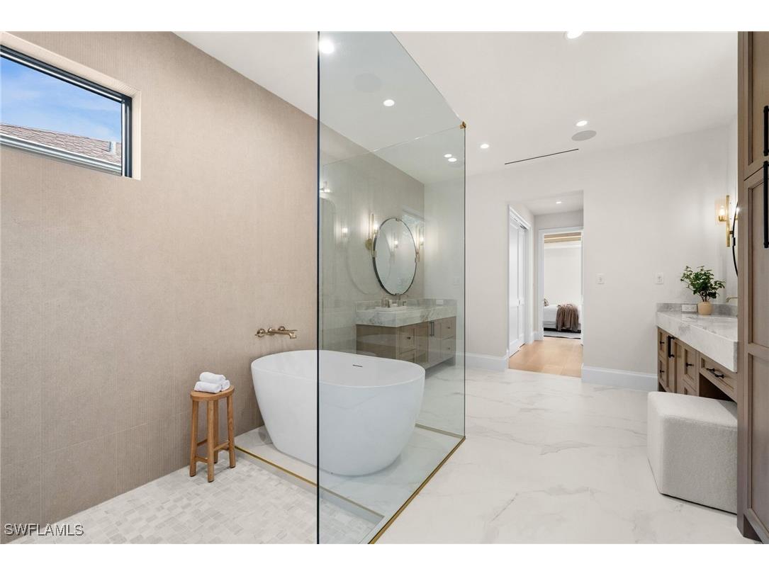 1120 10th Avenue N Naples FL 34102 224101968 image17