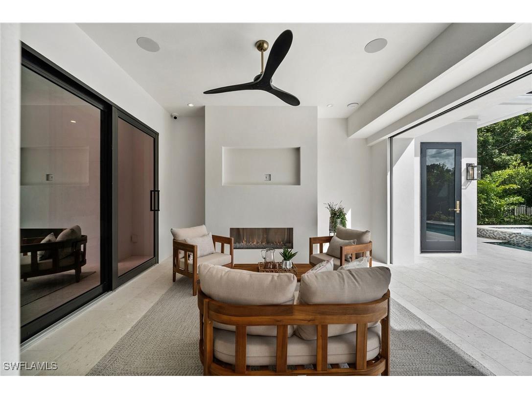 1120 10th Avenue N Naples FL 34102 224101968 image26