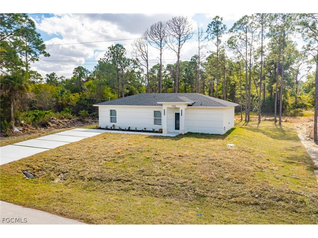 1120 Ravenswood Street E Lehigh Acres FL 33974 2026007700 image2