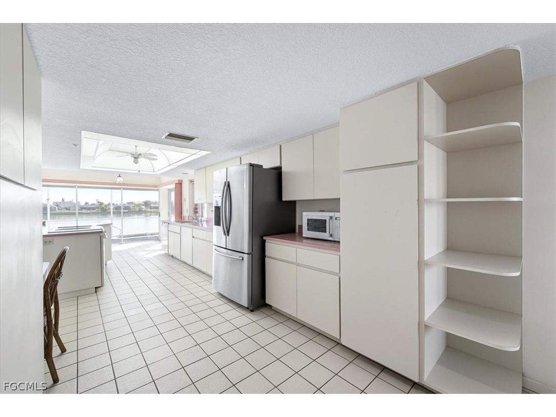 1120 SE 1st Terrace Cape Coral FL 33990 2026006951 image10