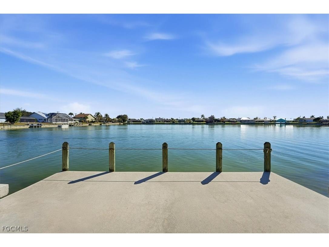 1120 SE 1st Terrace Cape Coral FL 33990 2026006951 image3