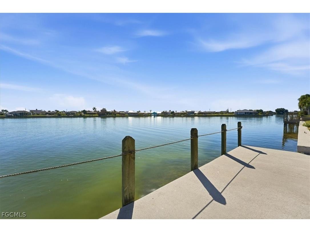 1120 SE 1st Terrace Cape Coral FL 33990 2026006951 image36
