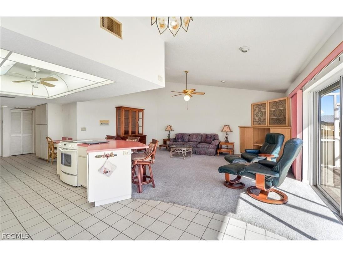 1120 SE 1st Terrace Cape Coral FL 33990 2026006951 image5