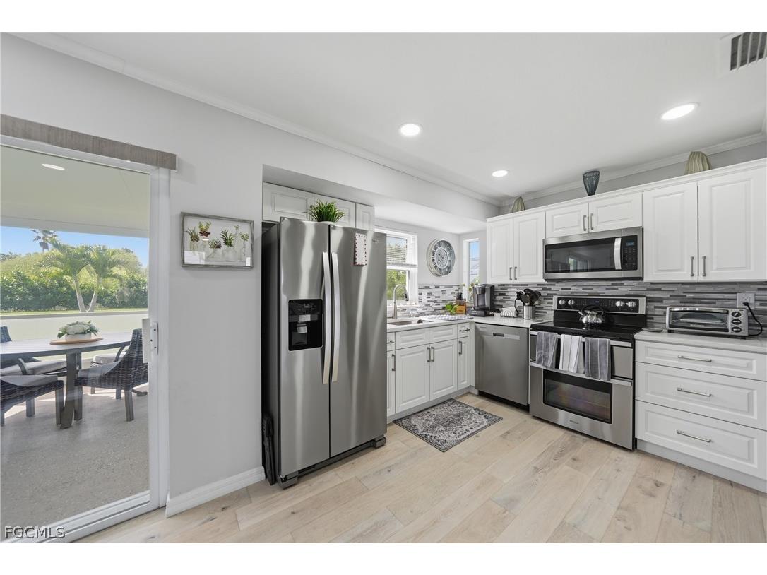 1120 SE 23rd Terrace Cape Coral FL 33990 2026012468 image6