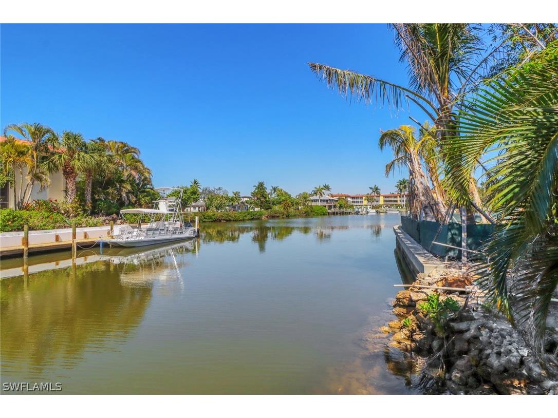 1120 Sandpiper Street Naples FL 34102 226009670 image3