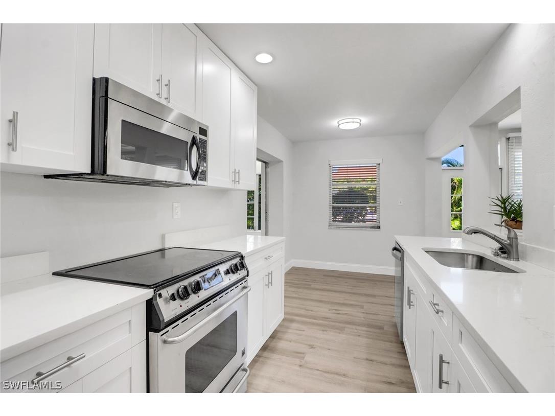 1120 Sandpiper Street Naples FL 34102 226009670 image4