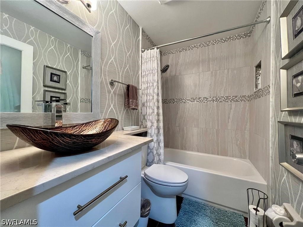 1120 Sarah Jean Circle #B205 Naples FL 34110 226015423 image29