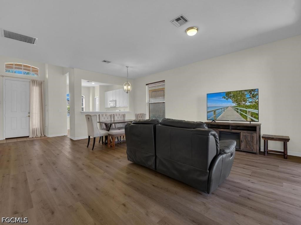 11204 Lakeland Circle Fort Myers FL 33913 2026022076 image3